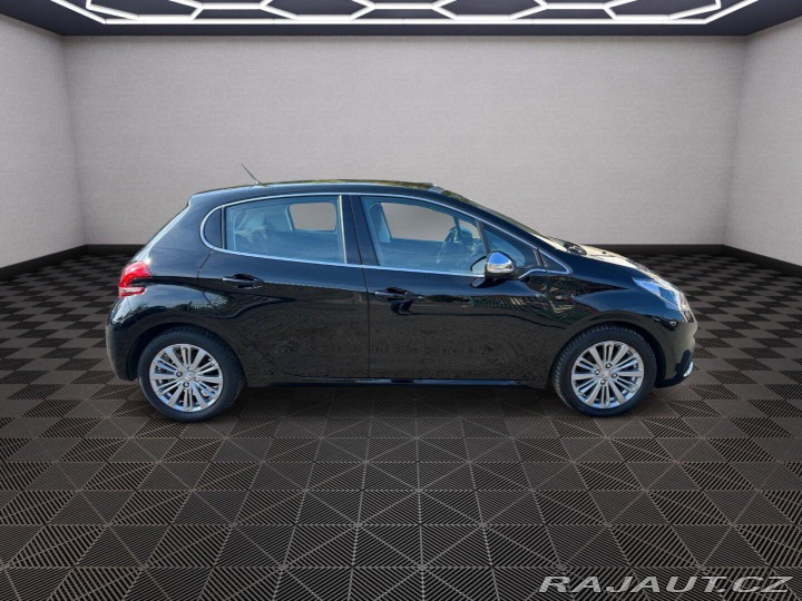 Peugeot 208 1,2Turbo 81kw Style 2015
