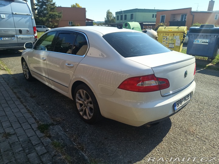 Škoda Superb 2011