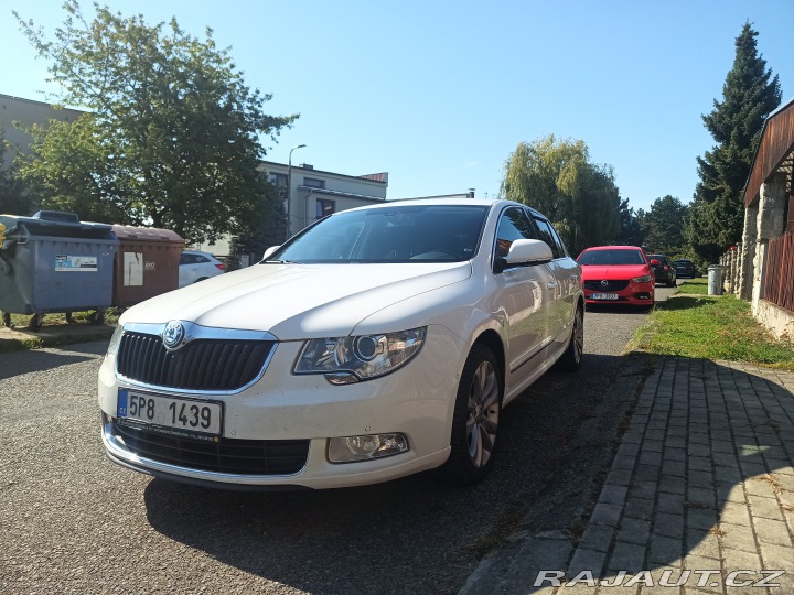 Škoda Superb 2011