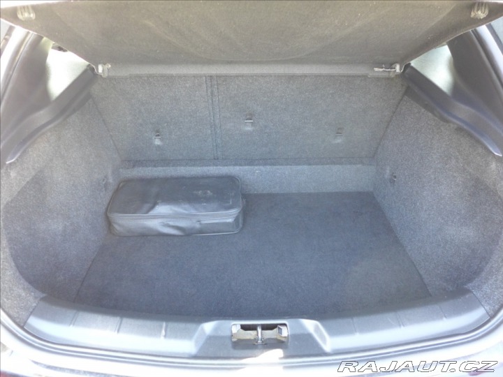 Volvo V40 1,6 D2 KAMERA, SERVIS 2013