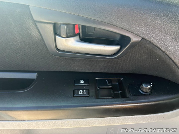 Suzuki SX4 1.6i, 88KW, VYHŘ. SEDADLA 2011
