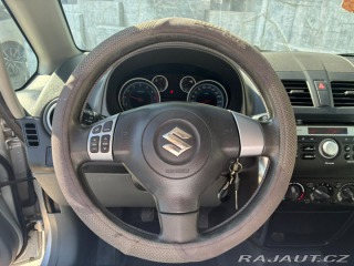 Suzuki SX4 1.6i, 88KW, VYHŘ. SEDADLA 2011
