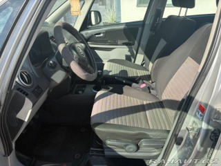 Suzuki SX4 1.6i, 88KW, VYHŘ. SEDADLA 2011