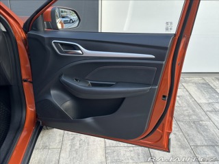 MG ZS 1,5 DVVT 106PS Essential 2023
