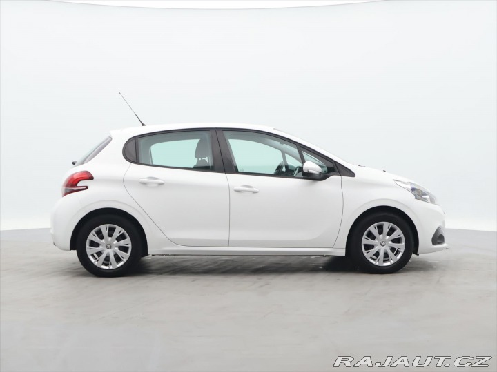 Peugeot 208 1,2 PureTech Klima CZ 1.M 2018