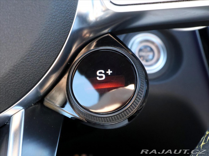 Mercedes-Benz C 4,0 AMG 375kW DPH Záruka 2022