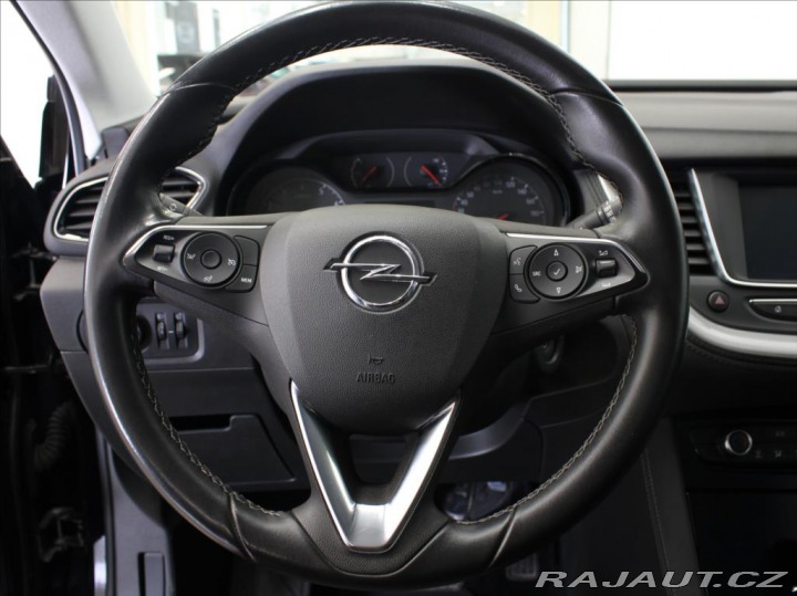 Opel Grandland X 1,2 Turbo 96kW AT 1.maj.Č 2019
