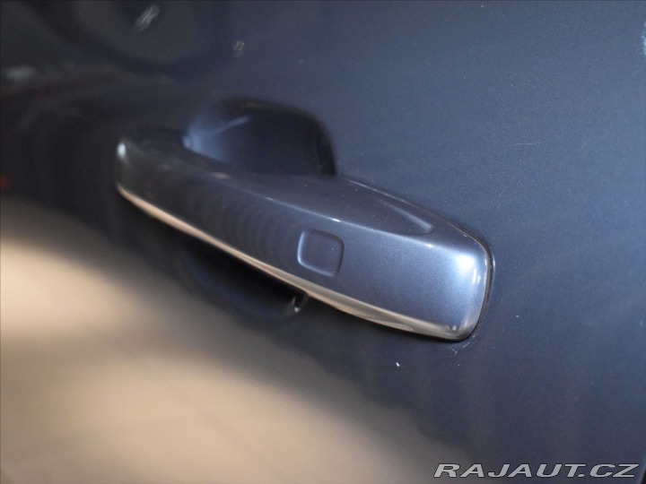 Volvo XC60 2,0 B4 AWD Plus dark Bezk 2023