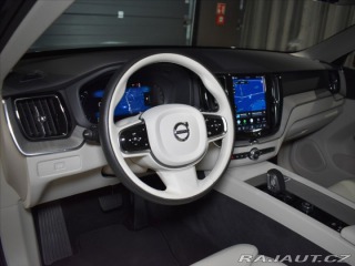 Volvo XC60 2,0 B4 AWD Plus dark Bezk 2023