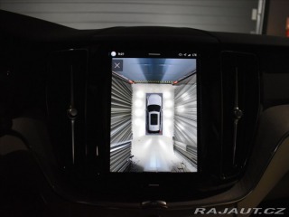 Volvo XC60 2,0 B4 AWD Plus dark Bezk 2023