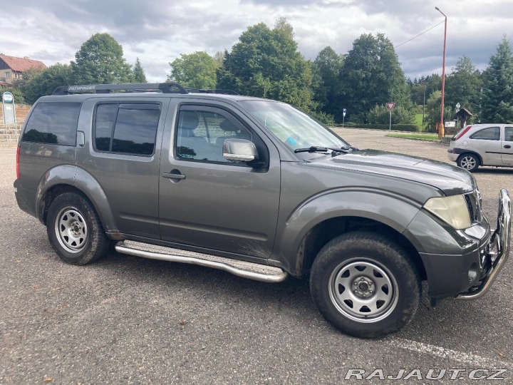 Nissan Pathfinder 2,5 2007 1800