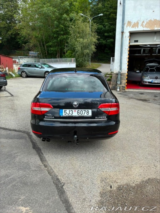 Škoda Superb 2,0   TDI 125 kW 4x4 DSG 2013