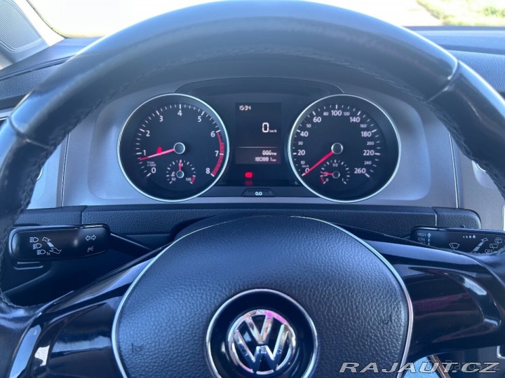 Volkswagen Golf 1,2   TSI 63 kW, r. 2015, 2015