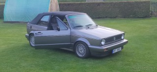 Volkswagen Golf 1,6   benzín