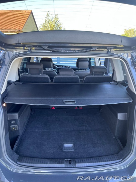 Volkswagen Touran 1,5 TSI Highline DSG, p 1800