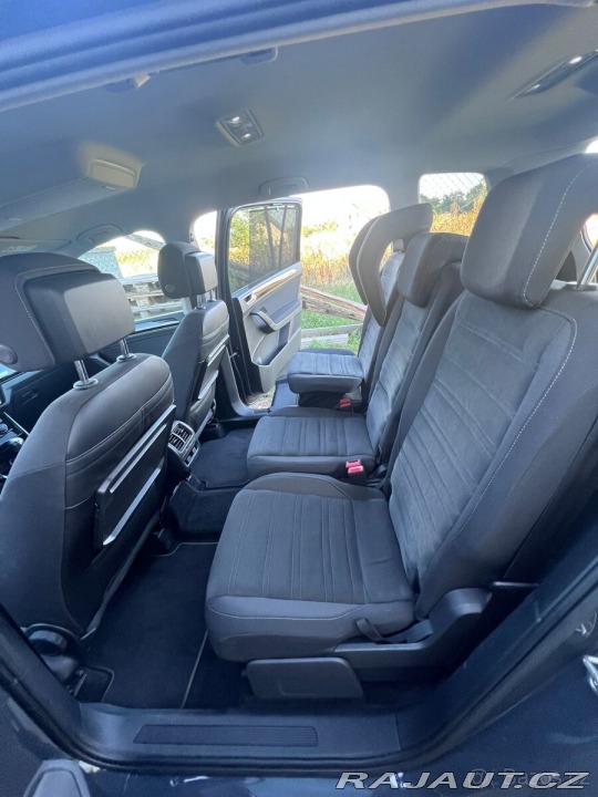 Volkswagen Touran 1,5 TSI Highline DSG, p 1800