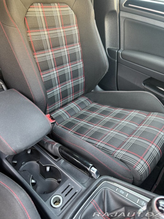 Volkswagen Golf 2,0 GTI Manuální ruční 2017
