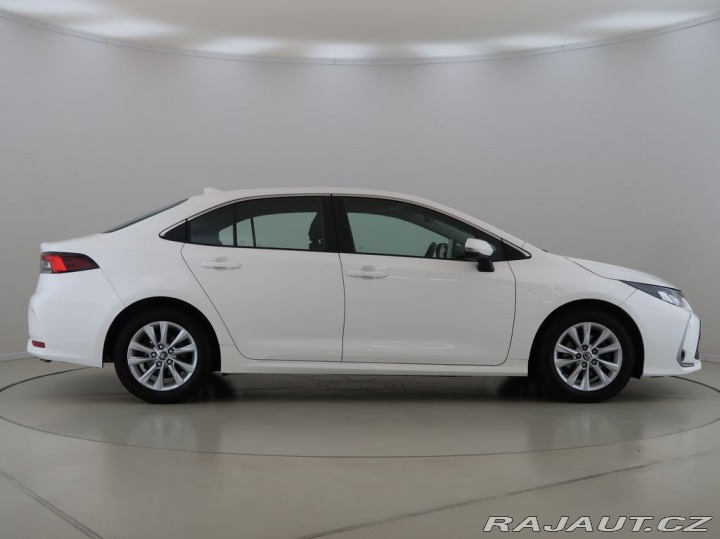 Toyota Corolla 1.5,92KW,Automat,CZ,1Maj 2024