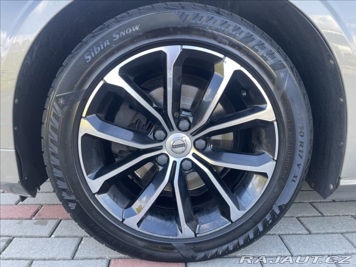 Volvo V60 2,0 D3 MOMENTUM Aut. 2018