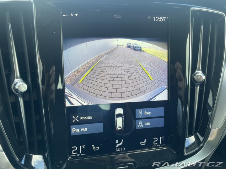 Volvo V60 2,0 D3 MOMENTUM Aut. 2018