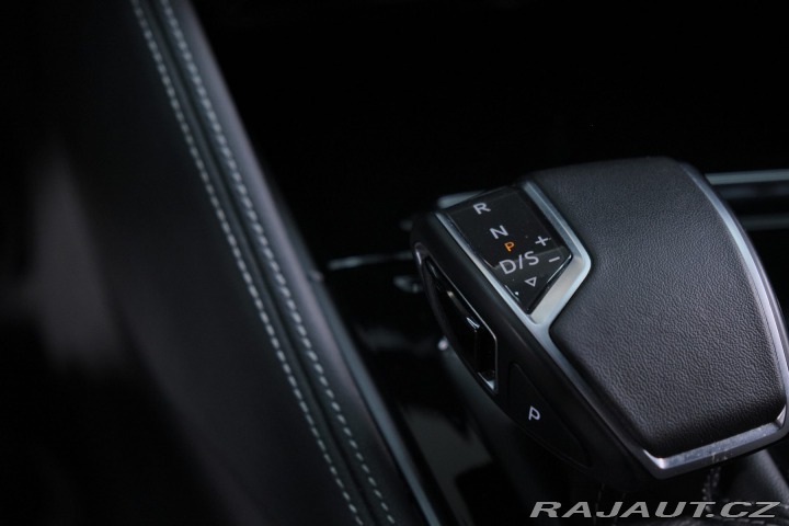 Volkswagen Touareg r line 3.0 . TDI 2023
