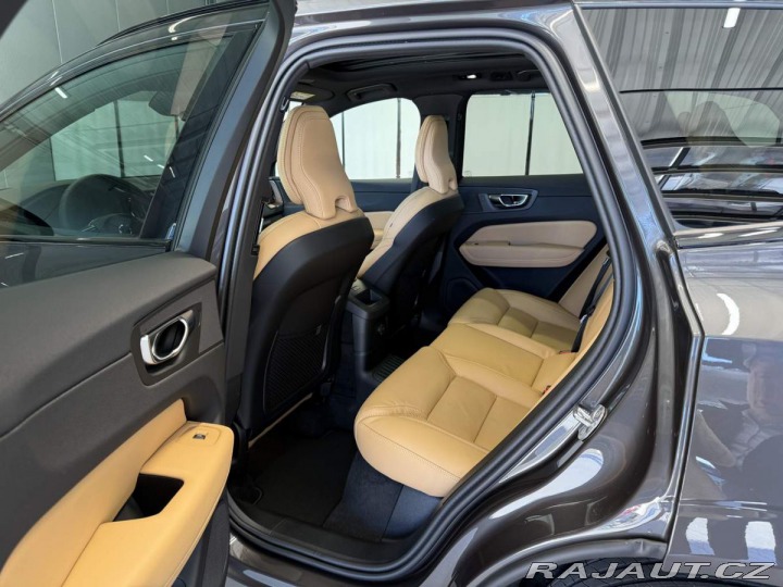 Volvo XC60 T8 AWD  ULTRA Dark 2025 2025