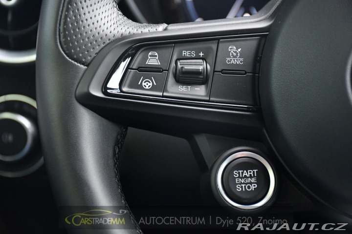 Alfa Romeo Giulia 2.0T 16V 206kW VELOCE AT8 2024