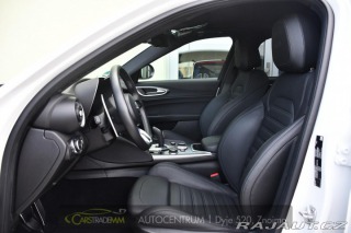 Alfa Romeo Giulia 2.0T 16V 206kW VELOCE AT8 2024