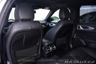 Alfa Romeo Giulia 2.0T 16V 206kW VELOCE AT8 2024