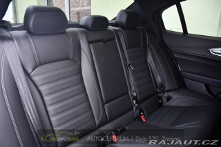 Alfa Romeo Giulia 2.0T 16V 206kW VELOCE AT8 2024