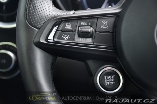 Alfa Romeo Giulia 2.0T 16V 206kW VELOCE AT8 2024