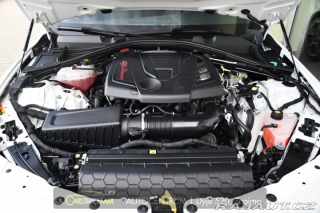Alfa Romeo Giulia 2.0T 16V 206kW VELOCE AT8 2024