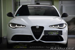 Alfa Romeo Giulia 2.0T 16V 206kW VELOCE AT8 2024