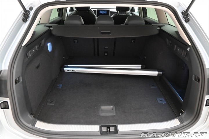 Volkswagen Passat 2,0 TDI 110kW DSG Busines 2024