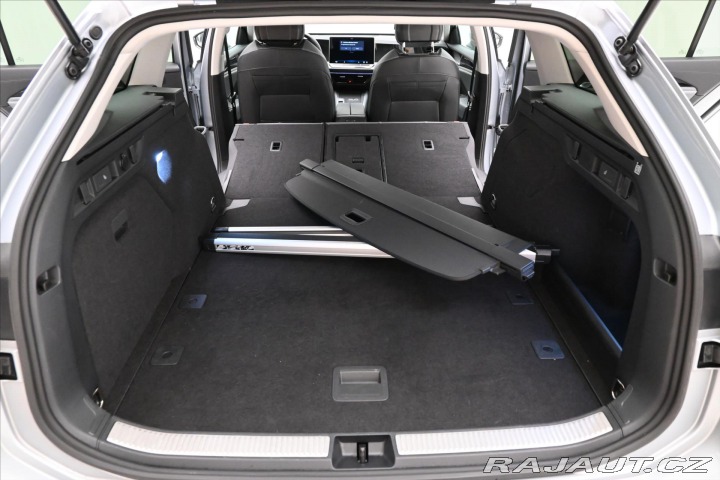Volkswagen Passat 2,0 TDI 110kW DSG Busines 2024