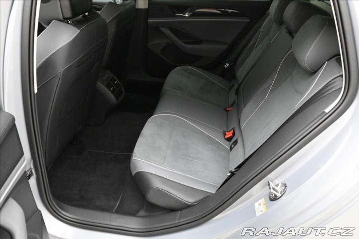 Volkswagen Passat 2,0 TDI 110kW DSG Busines 2024