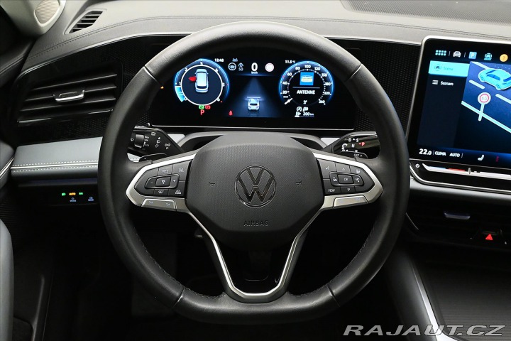 Volkswagen Passat 2,0 TDI 110kW DSG Busines 2024