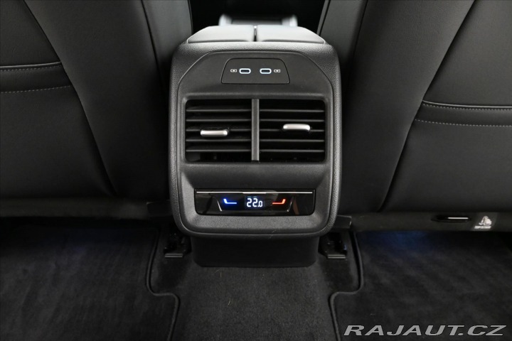 Volkswagen Passat 2,0 TDI 110kW DSG Busines 2024