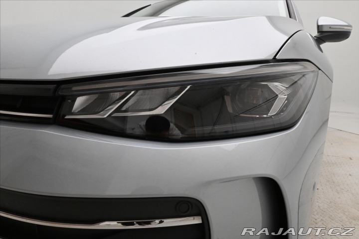Volkswagen Passat 2,0 TDI 110kW DSG Busines 2024