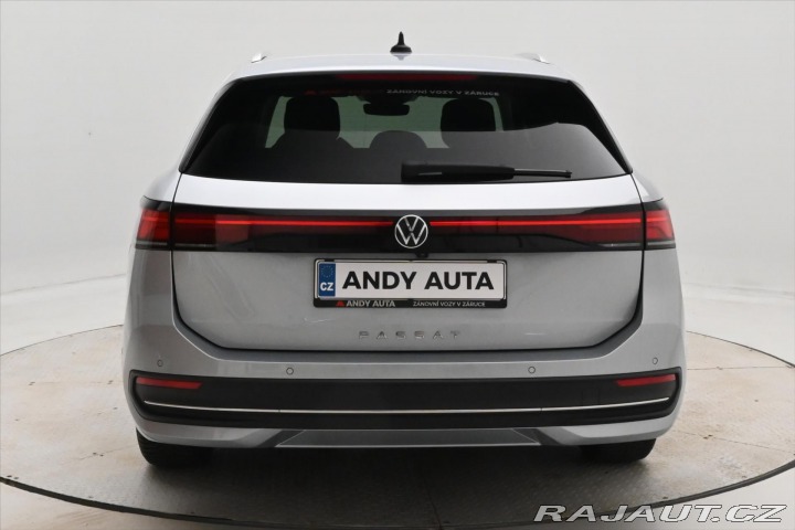 Volkswagen Passat 2,0 TDI 110kW DSG Busines 2024