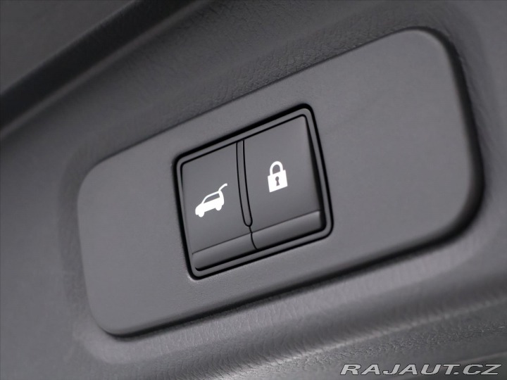 Nissan Qashqai 1,3 DIG-T 116kW Tekna 4WD 2026