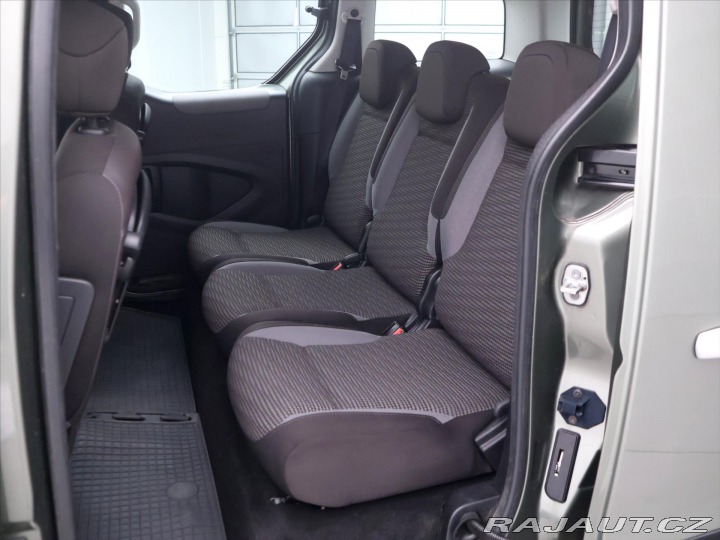 Peugeot Partner Tepee 1,6 VTI 88kW CZ 1.Maj Taž 2012