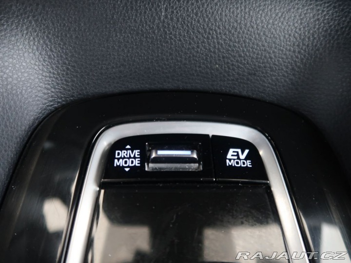 Toyota Corolla 1.8Hybrid,Comfort Tech,CZ 2021