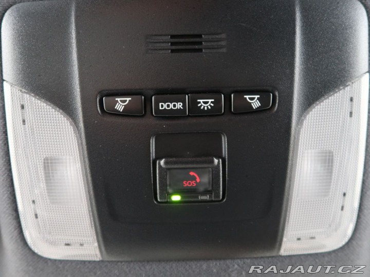 Toyota Corolla 1.8Hybrid,Comfort Tech,CZ 2021