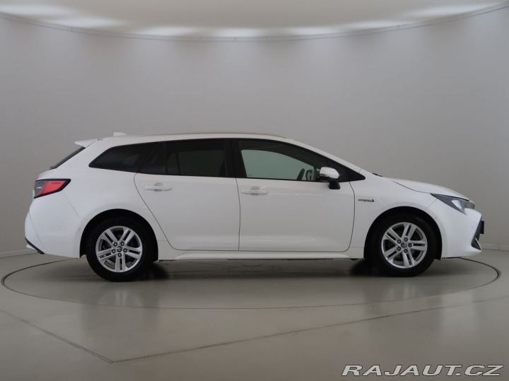 Toyota Corolla 1.8Hybrid,Comfort Tech,CZ 2021