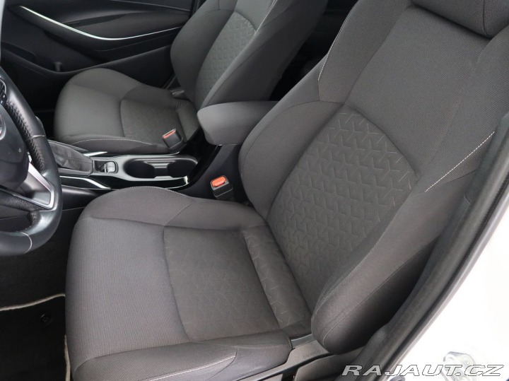Toyota Corolla 1.8Hybrid,Comfort Tech,CZ 2021