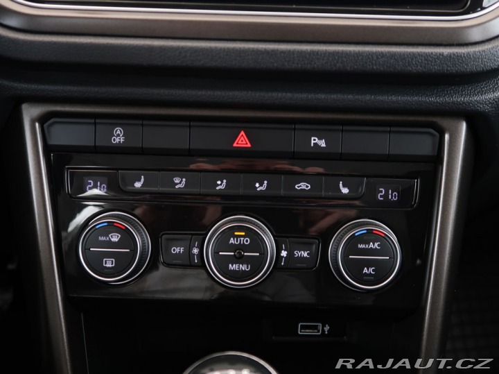 Volkswagen T-Roc 1.5,TSI,110KW,Manuál,CZ,1 2018
