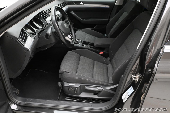 Volkswagen Passat 2,0 TDI 110kW DSG Busines 2022