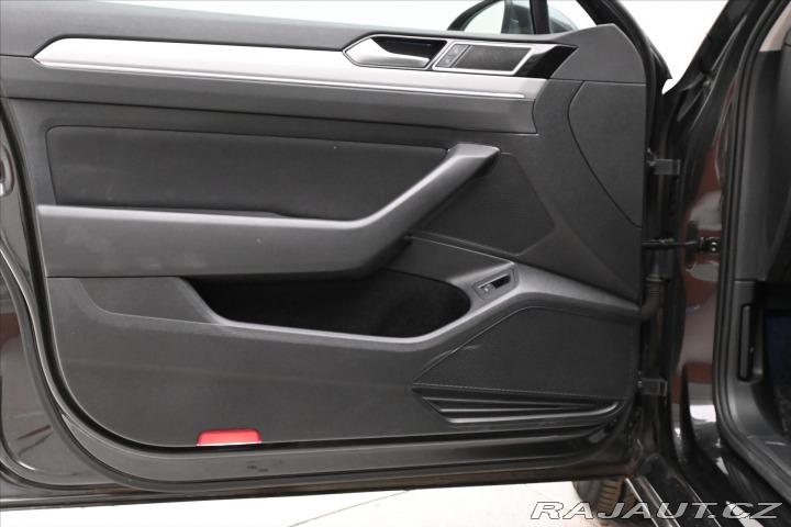 Volkswagen Passat 2,0 TDI 110kW DSG Busines 2022