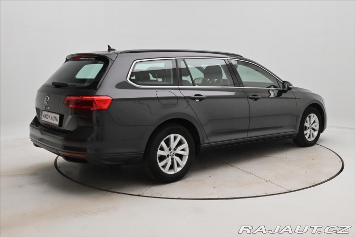Volkswagen Passat 2,0 TDI 110kW DSG Busines 2022